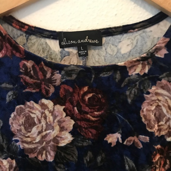 Velvet dress in a vintage navy floral print - Picture 3 of 3